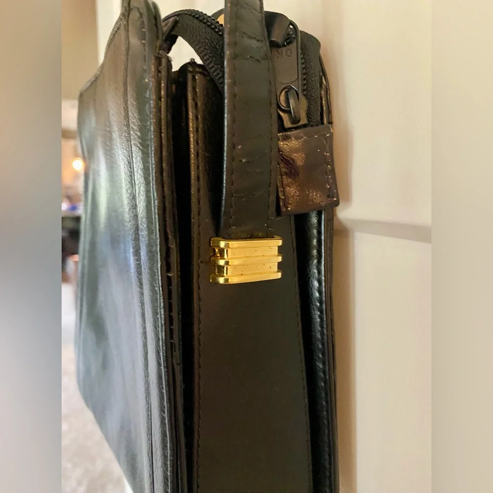 NWT black leather DIAMICCI leather cross-body